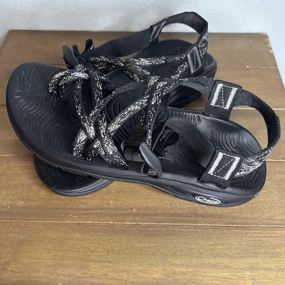 Chaco‎ Z Volv X2 Black Sandals Womens Size 7 Hiking Beach Boho Nature